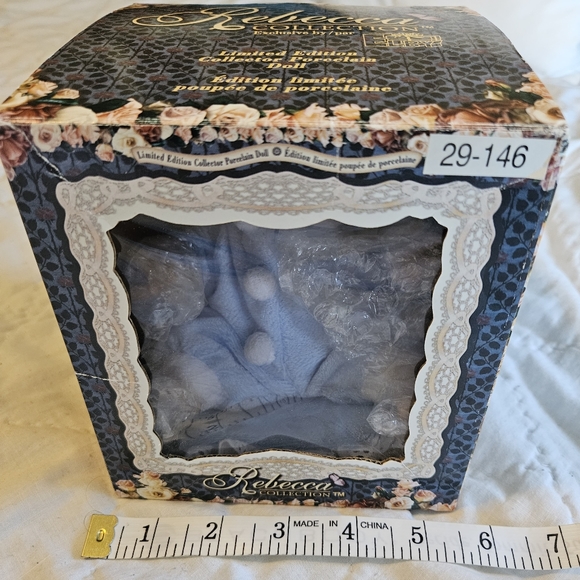 Rare Musical Porcelain Doll - Picture 7 of 9